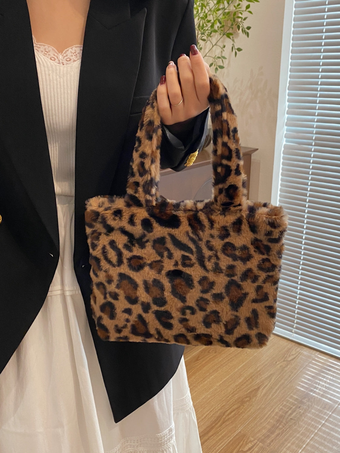 Leopard Fluff Handbag with Zip